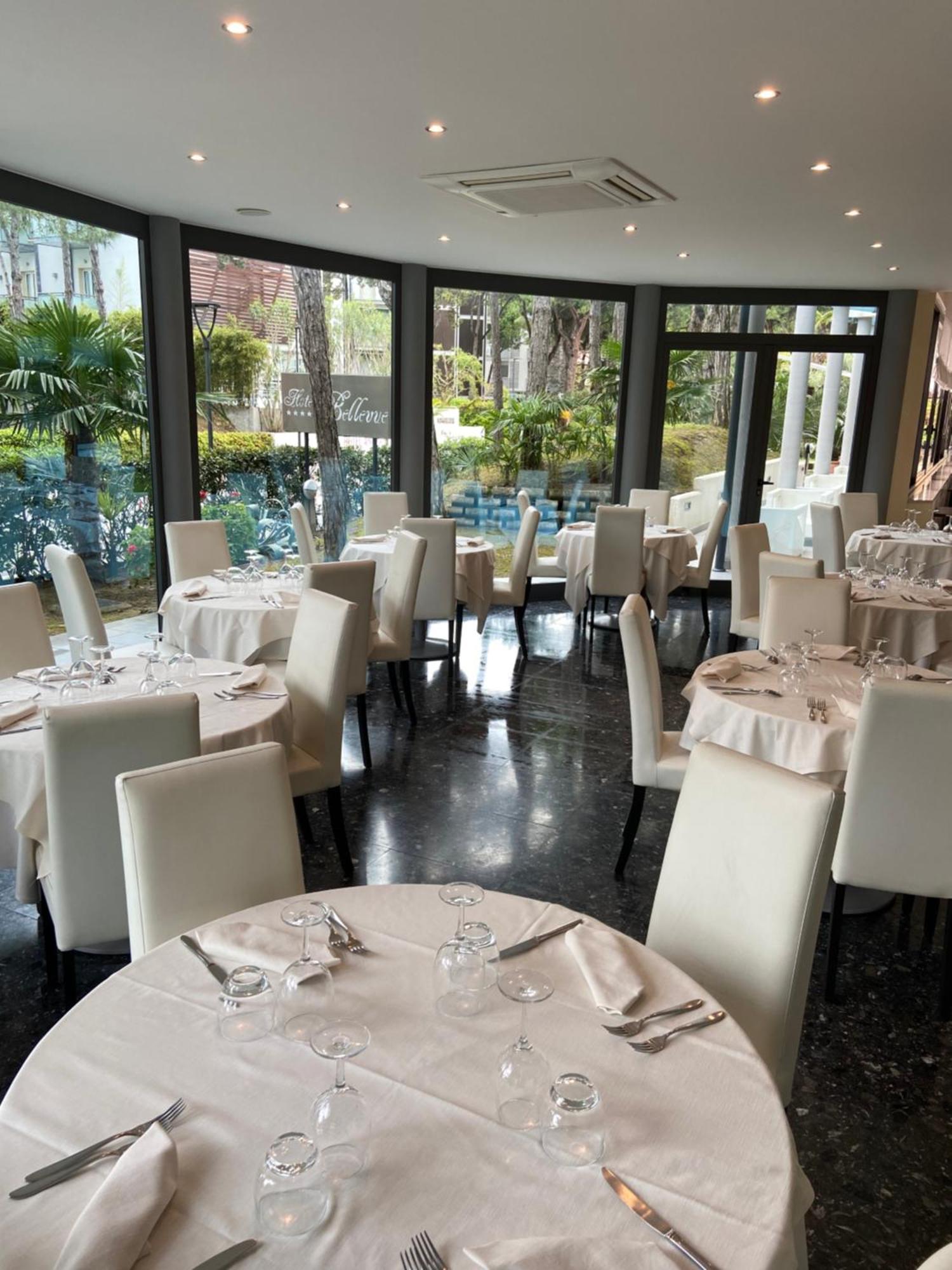 Hotel Bellevue Lignano Sabbiadoro Eksteriør billede