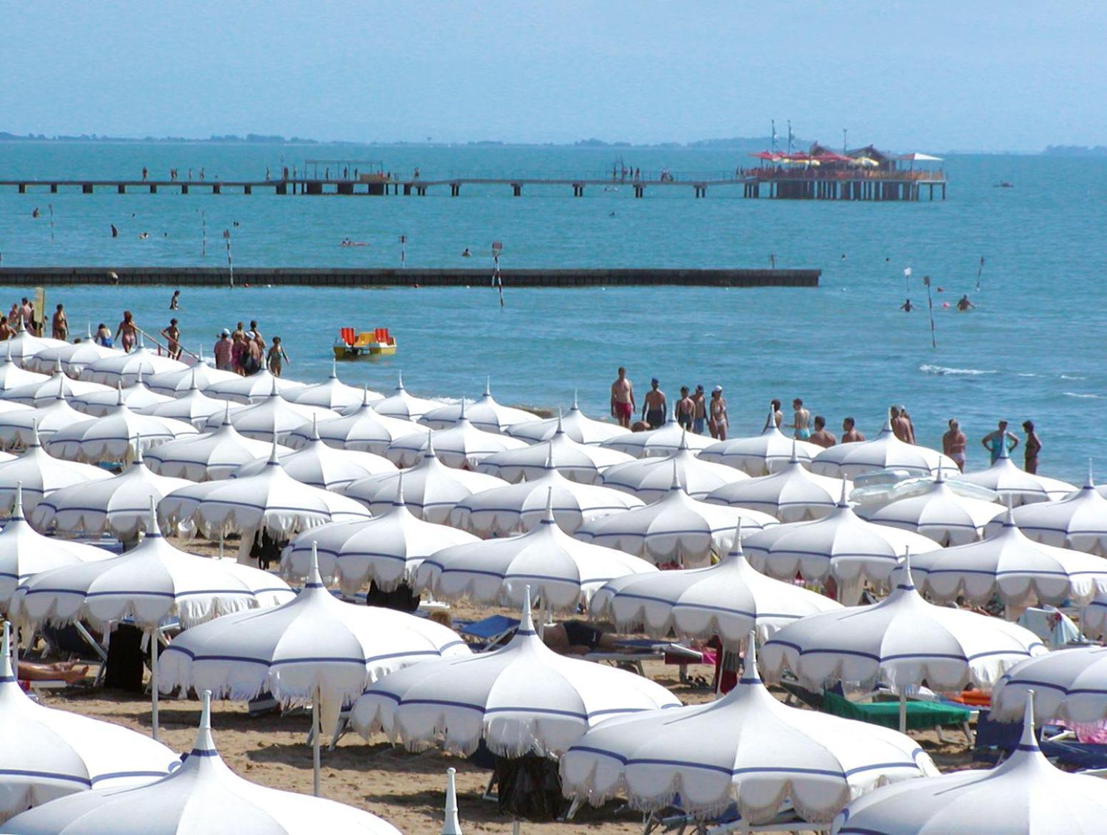 Hotel Bellevue Lignano Sabbiadoro Eksteriør billede