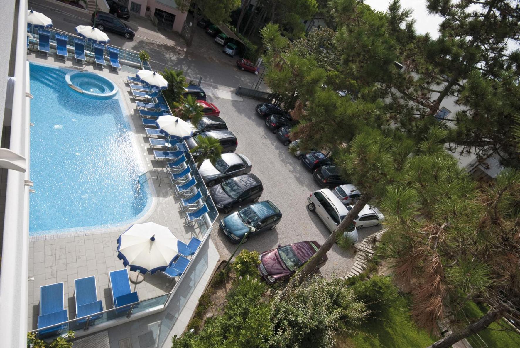 Hotel Bellevue Lignano Sabbiadoro Eksteriør billede