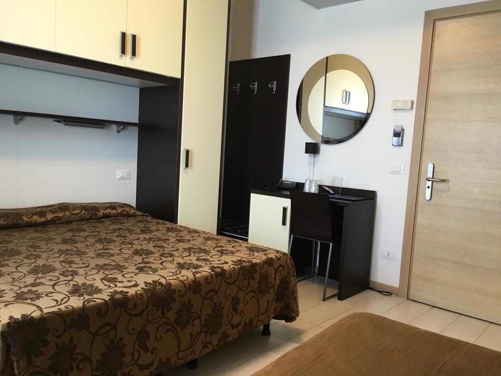 Hotel Bellevue Lignano Sabbiadoro Eksteriør billede