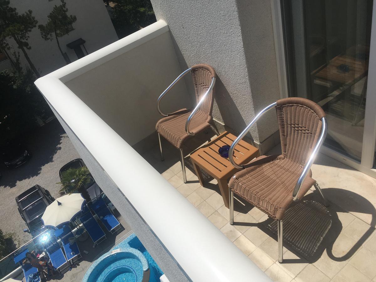 Hotel Bellevue Lignano Sabbiadoro Eksteriør billede