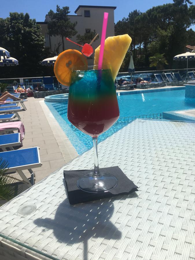 Hotel Bellevue Lignano Sabbiadoro Eksteriør billede