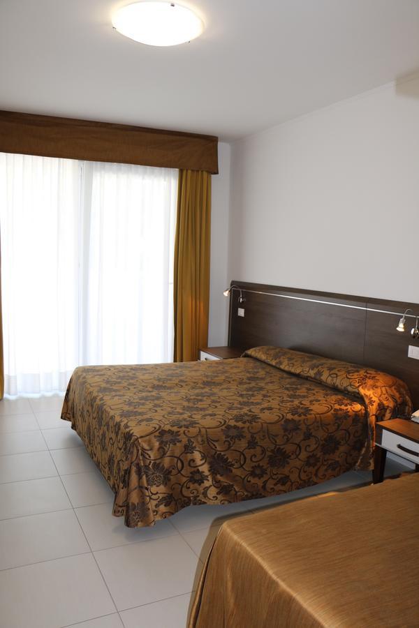 Hotel Bellevue Lignano Sabbiadoro Eksteriør billede