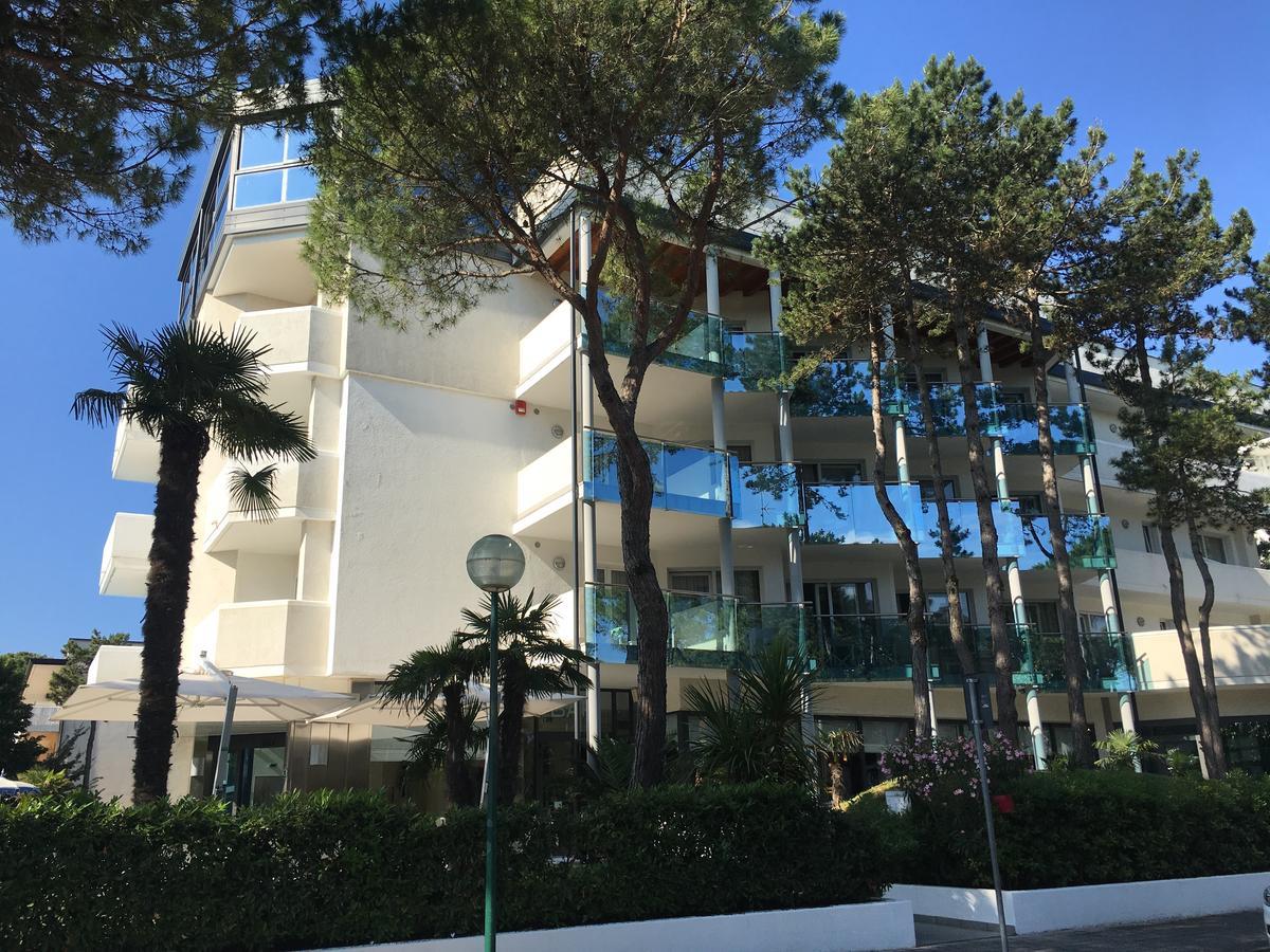 Hotel Bellevue Lignano Sabbiadoro Eksteriør billede