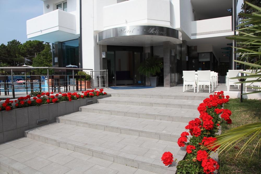 Hotel Bellevue Lignano Sabbiadoro Eksteriør billede